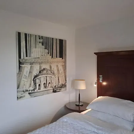 Gnaden- Und Saale Wittgenstein In The Middle Of Gar Nix Apartment